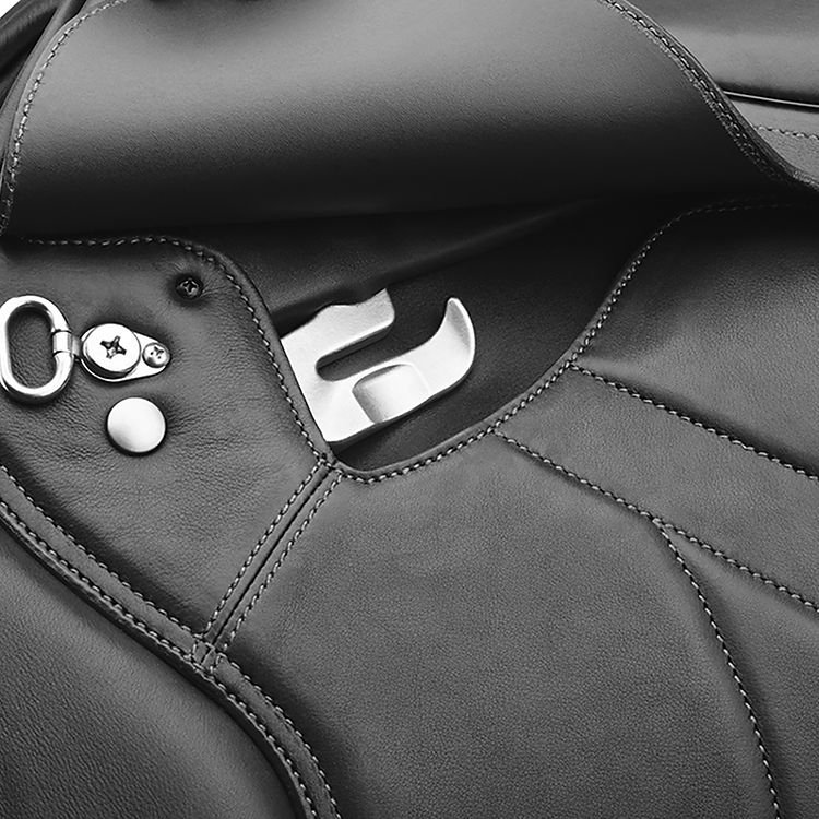 BATES CAPRILLI CLOSE CONTACT w/ FORWARD FLAP JUMP SADDLE