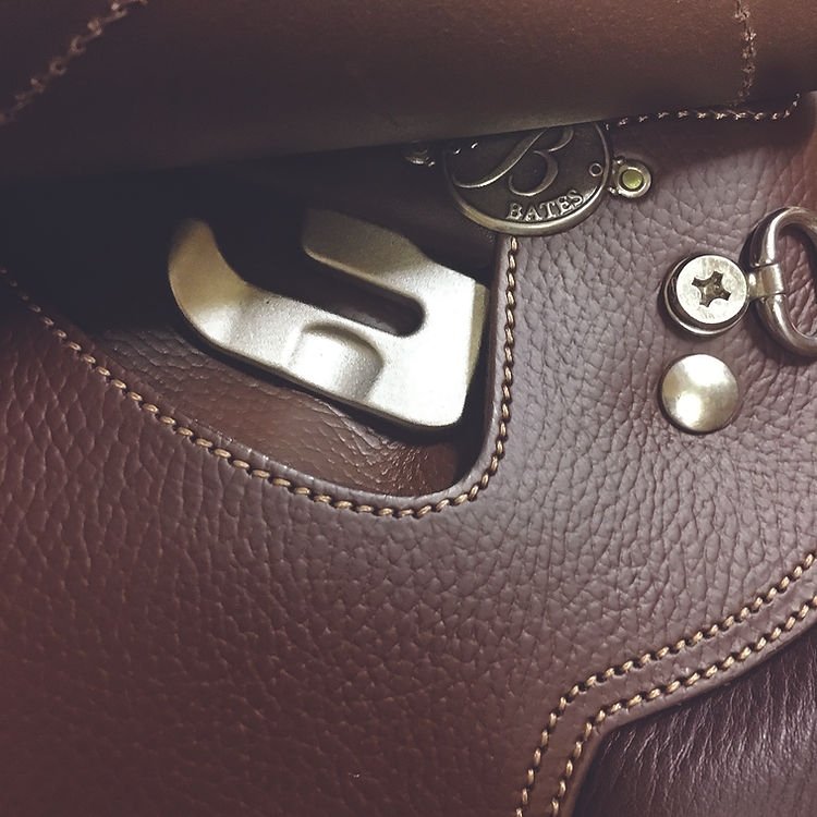 BATES HUNTER JUMPER SADDLE