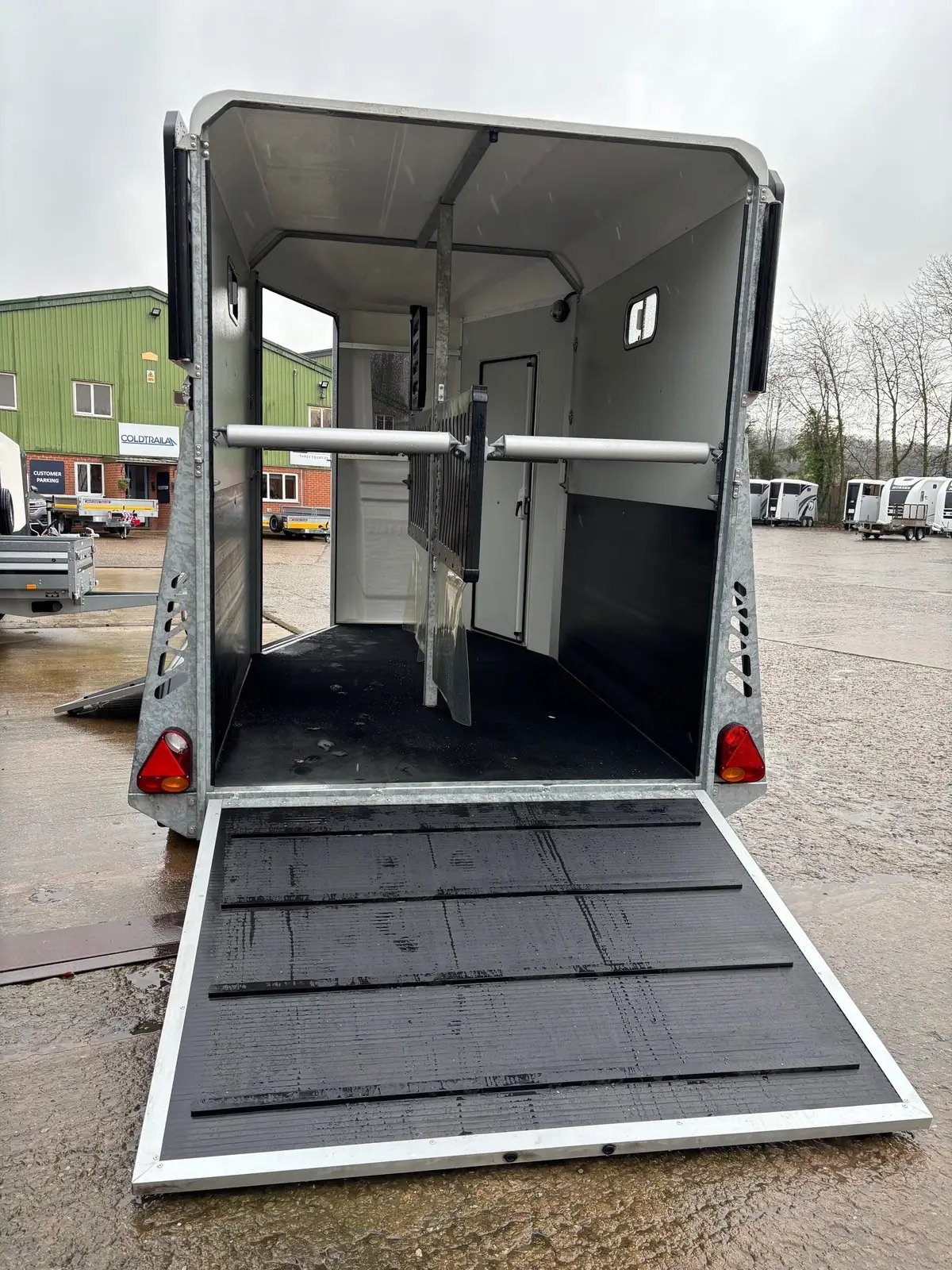 Equi-Trek Apollo Trailer for Sale